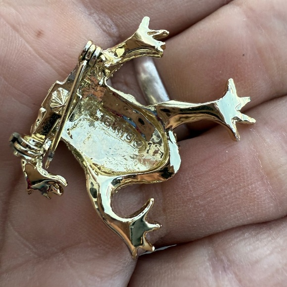 Gold Tone With Red Eyes Frog Brooch Amphibian Pin Golden Frog Toad - Picture 4 of 4